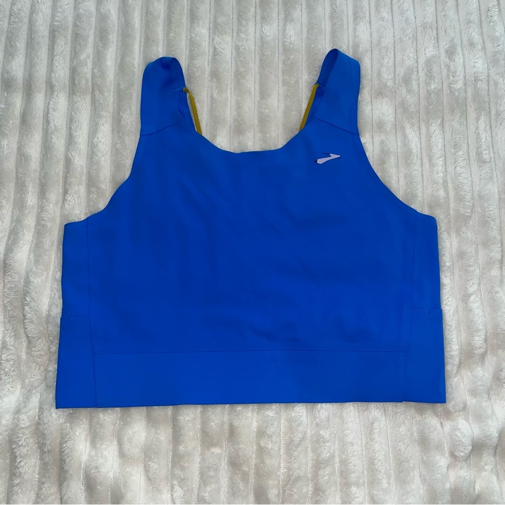 Brooks Run Within Crop Tank in Bluetiful/Golden Hour • Size XL